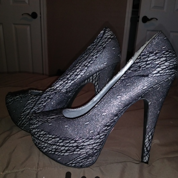 High heels - Picture 4 of 7